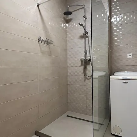 Nmg Apartman - Peter Utca Pécs Exterior photo