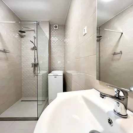 Nmg Apartman - Peter Utca Pécs Exterior photo